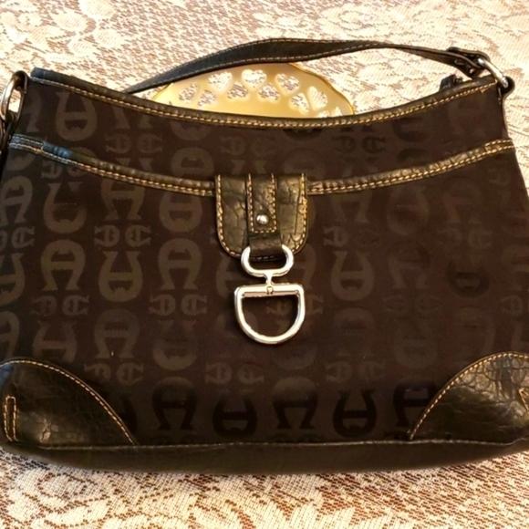Etienne Aigner Signature Cresent Shoulder Bag Black EUC - Picture 1 of 8